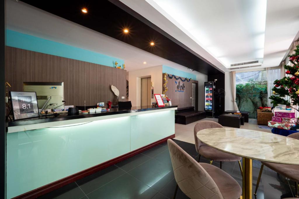 By Dee at Jomtien, Jomtien pláž