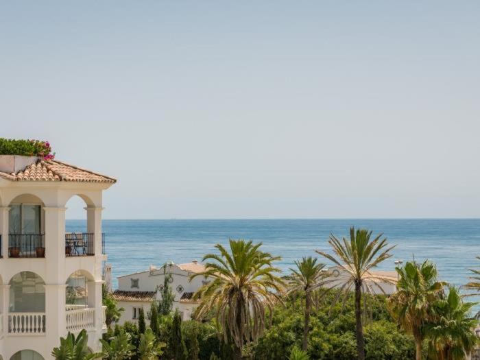 JAZMIN MIRAFLORES SENSATIONAL VIEW! POOL, TERRACE, WiFi - 5
