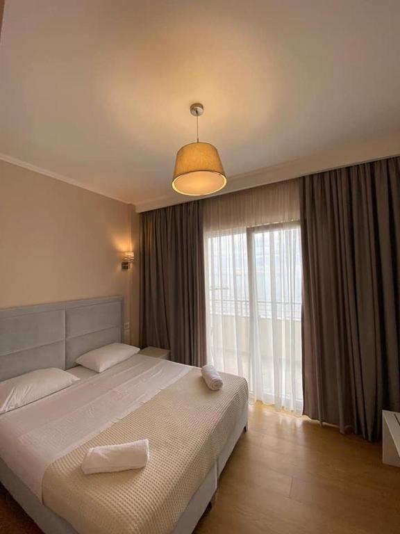 Hotel Edart — Hotel rooms in Durres, Durres