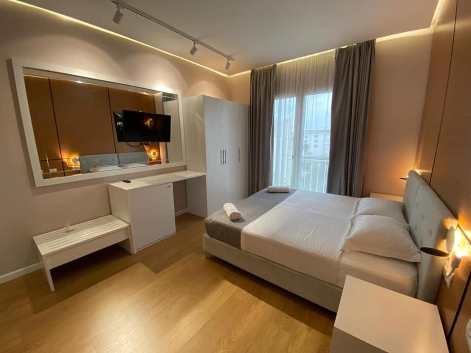 Hotel Edart — Hotel rooms in Durres, Durres