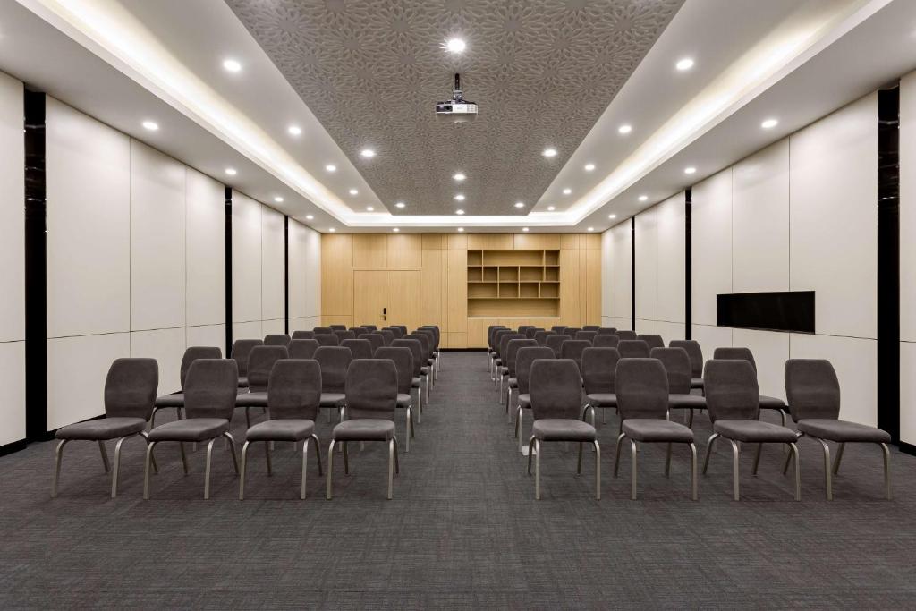 Tárgyalóterem/bálterem