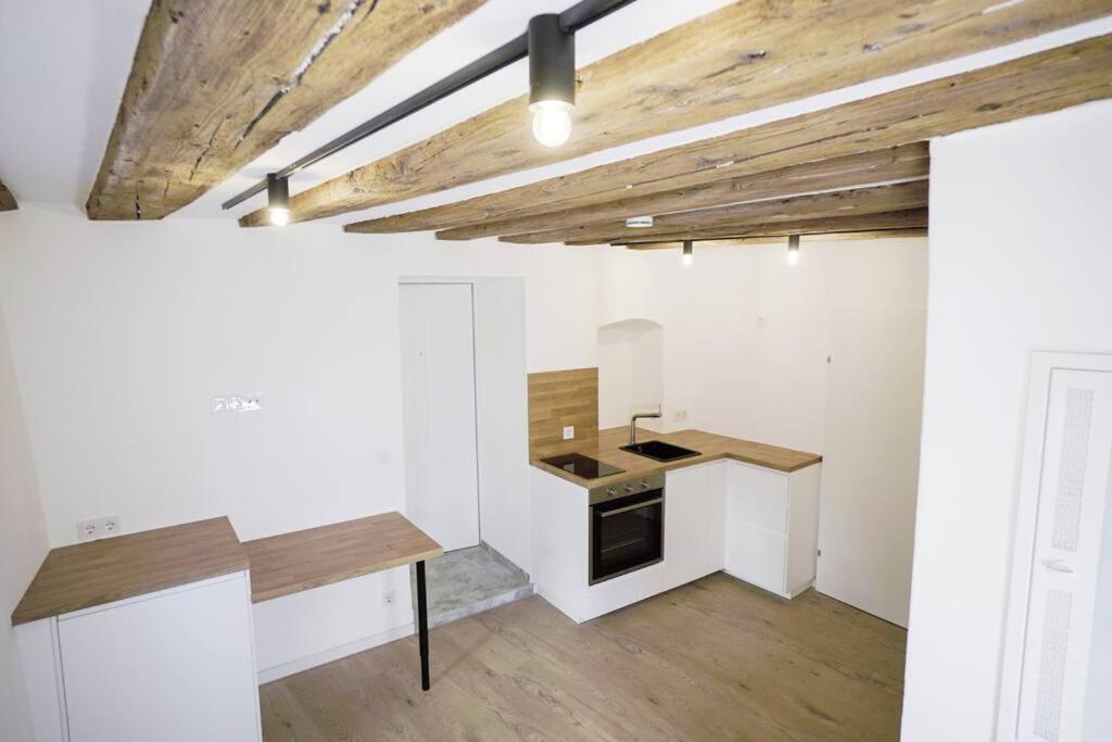 Cozy/Tiny/Creative living in a historical old town