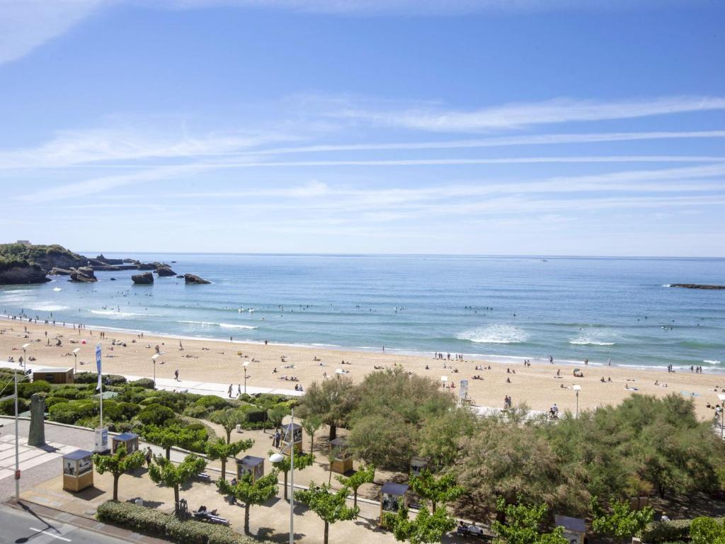 Superbe studio face à la mer accès direct plage - 2
