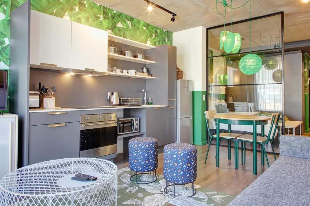 WEX1 Private Apartments by Perch Stays photo
