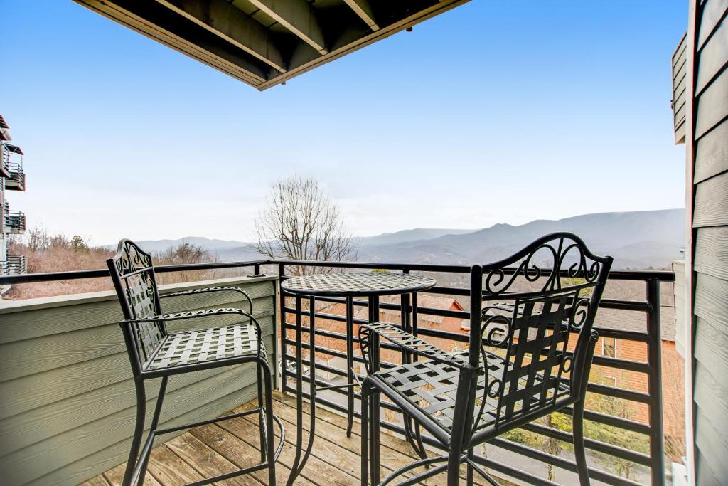 Gatlinburg Summit Condo #6208 photo
