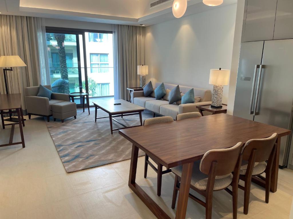 富查伊拉شقة فاخرة في فندق العنوان ريزدينس Two bedrooms apartment at address