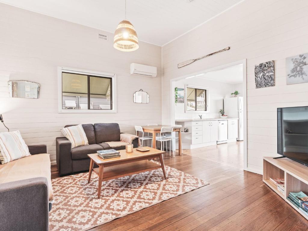 Rosena - The Classic Beach House - 5 Cashmore Street, Evans Head