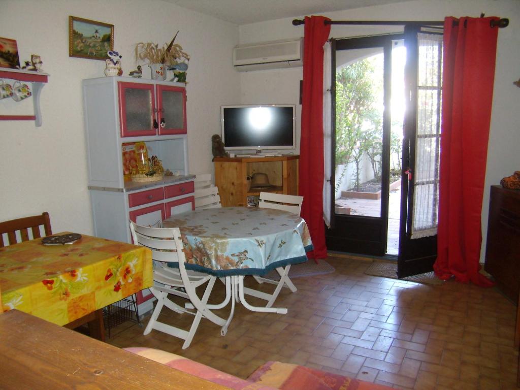 Réf LS 149 : Studio 4 pers Rés le Trident n°63 - 2