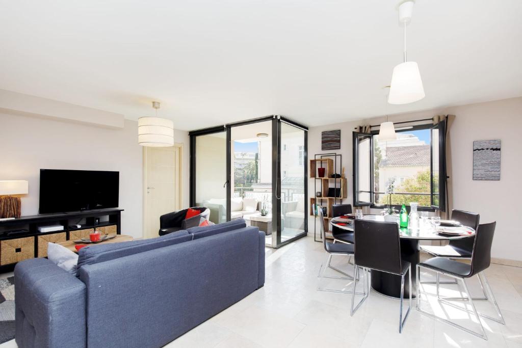 3 bedrooms: 200m from Croisette - 2