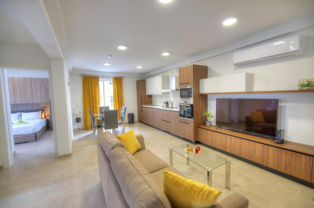 Spacious and tastefully furnished 2 bedroom apartment DDIF1-3 — Hotel in Sliema