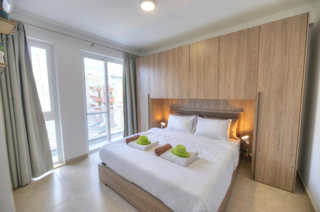 Spacious and tastefully furnished 2 bedroom apartment DDIF1-3 photo