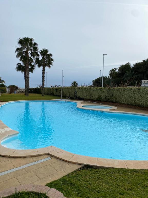 Apartamento con piscina en una preciosa playa - 1