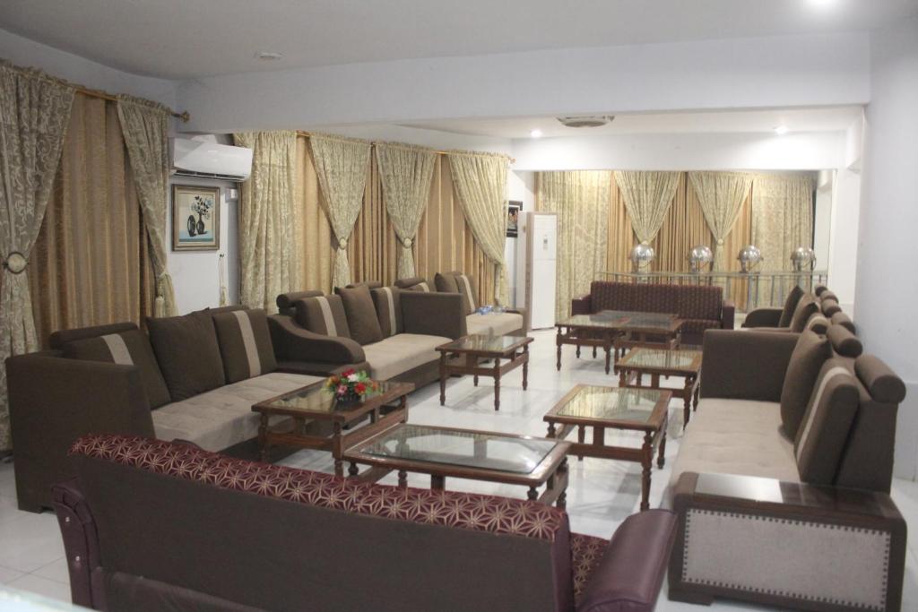 Pakistan Club Inn Hotel photo