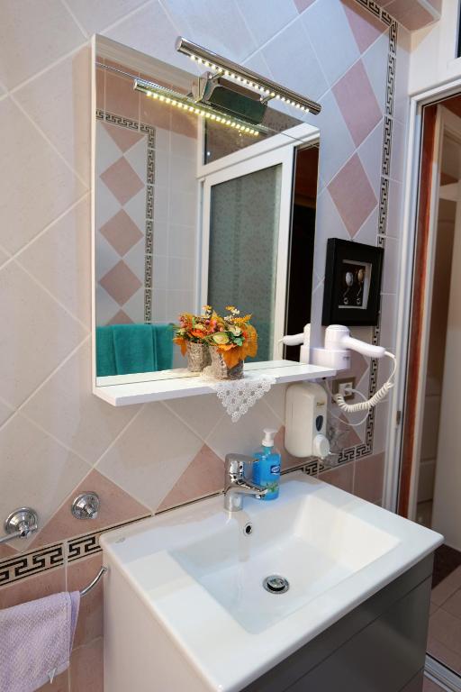 Hotel Lindi photo