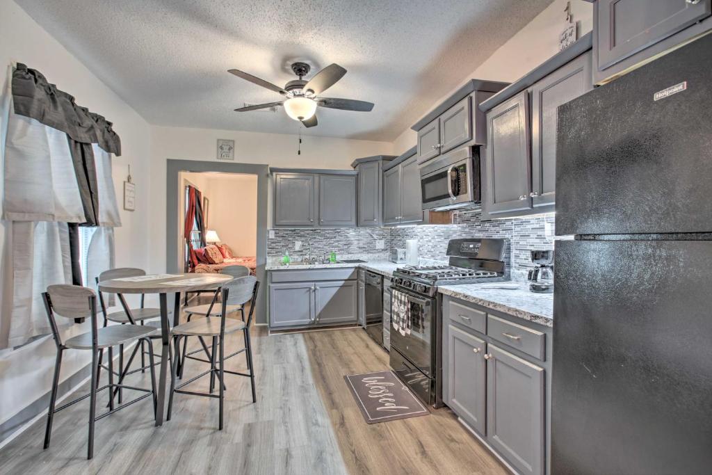 Uptown NOLA Abode, 4 Miles to the French Quarter! photo