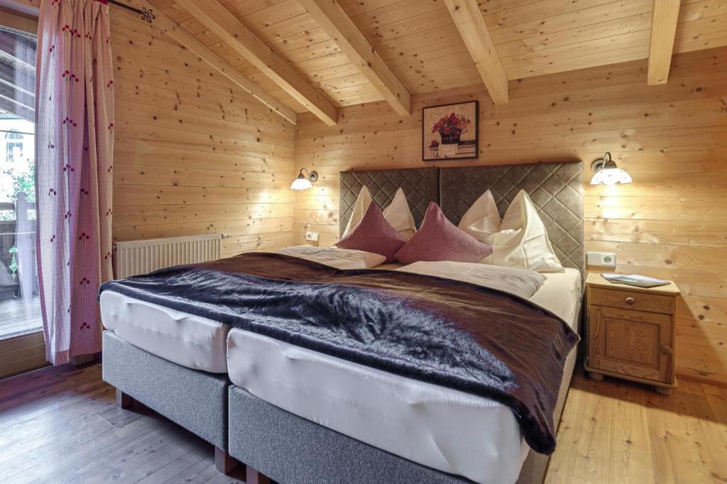 Chalet in Fügen near Spieljochbahn Lift - 5
