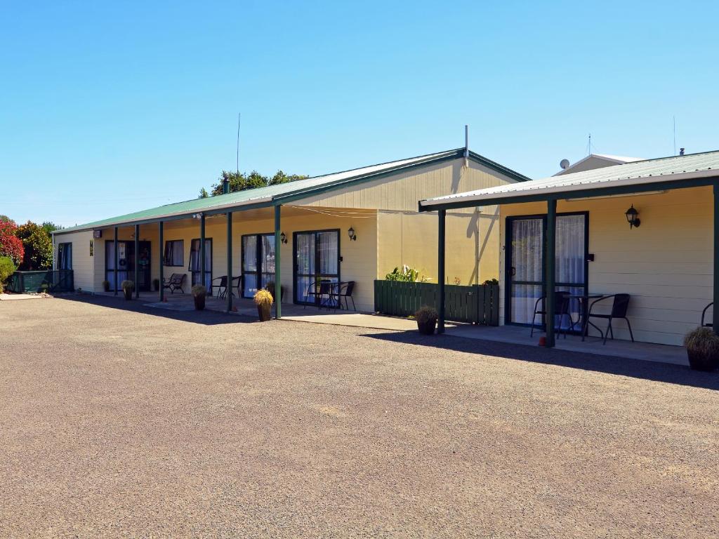 Celtic Motel photo