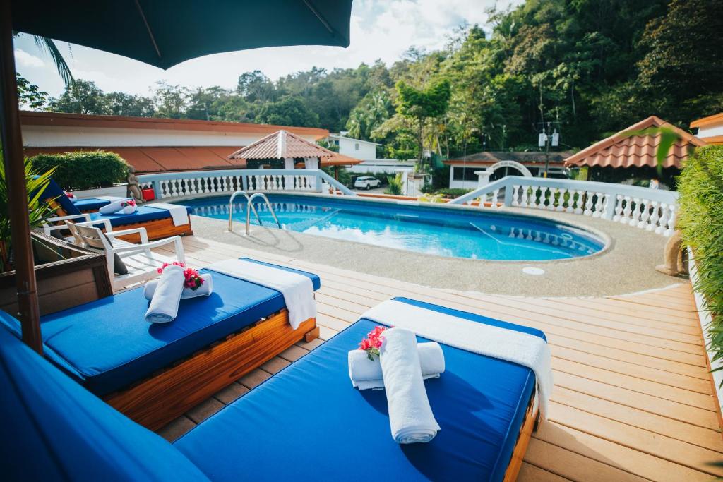 Swimming pool, Hotel Villabosque Eco Boutique in Quepos