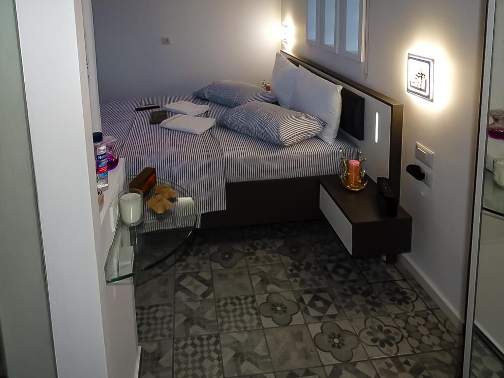 B 2 Luxury Suite Acropolis view Athens privat Jacuzzi photo
