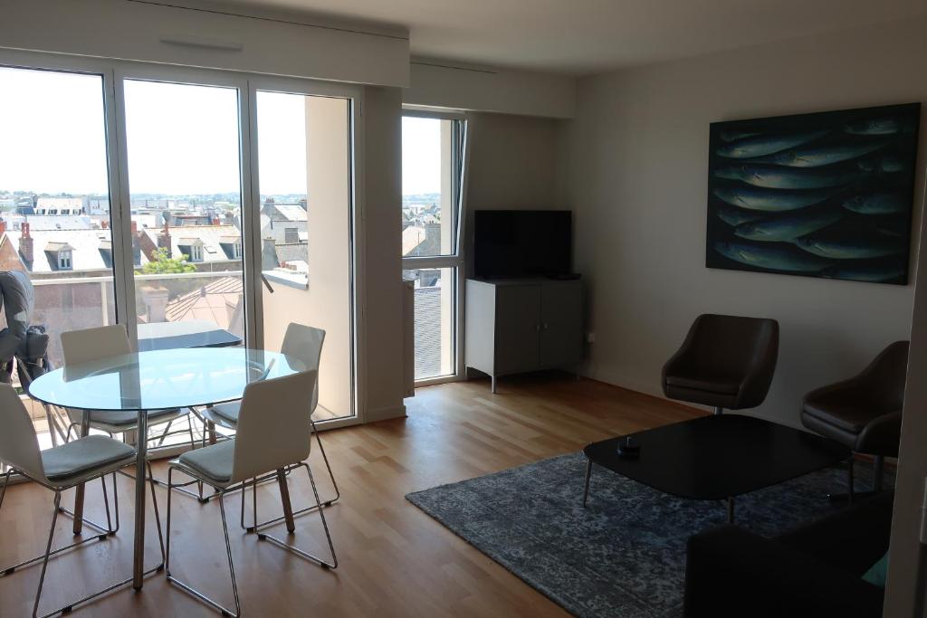 LA PLAGE - Boulevard Hebert Courtoisville - 4
