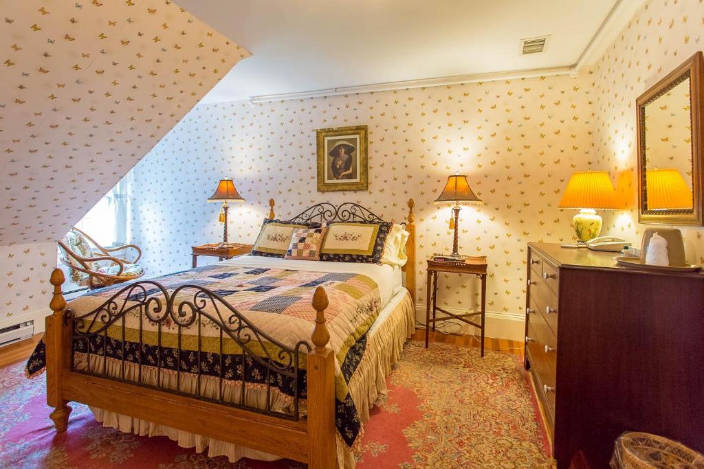Apple Tree Inn photo