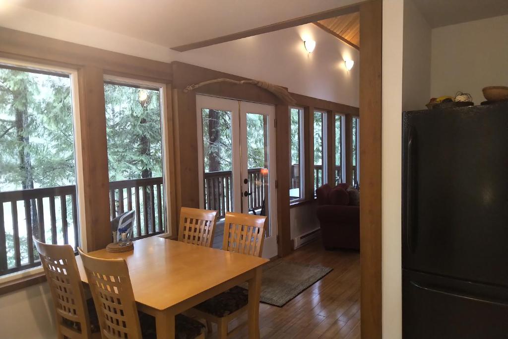 Moon Dance Cabin 전경