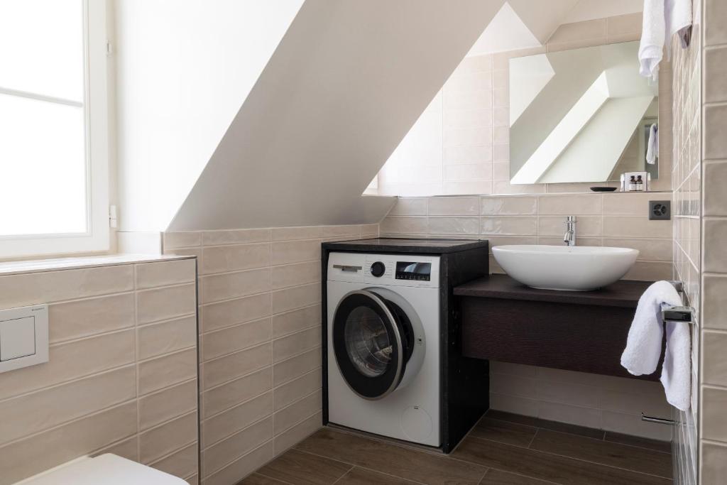 EMA House Serviced Apartments - Superior Standard - Unterstrass photo