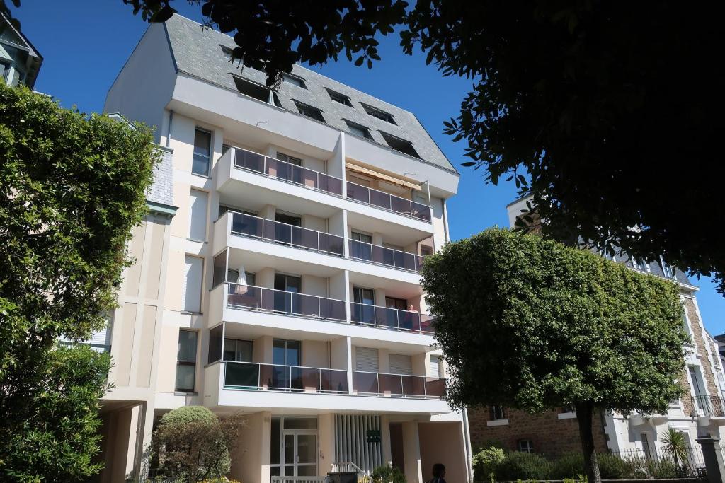 LA PLAGE - Boulevard Hebert Courtoisville - 2