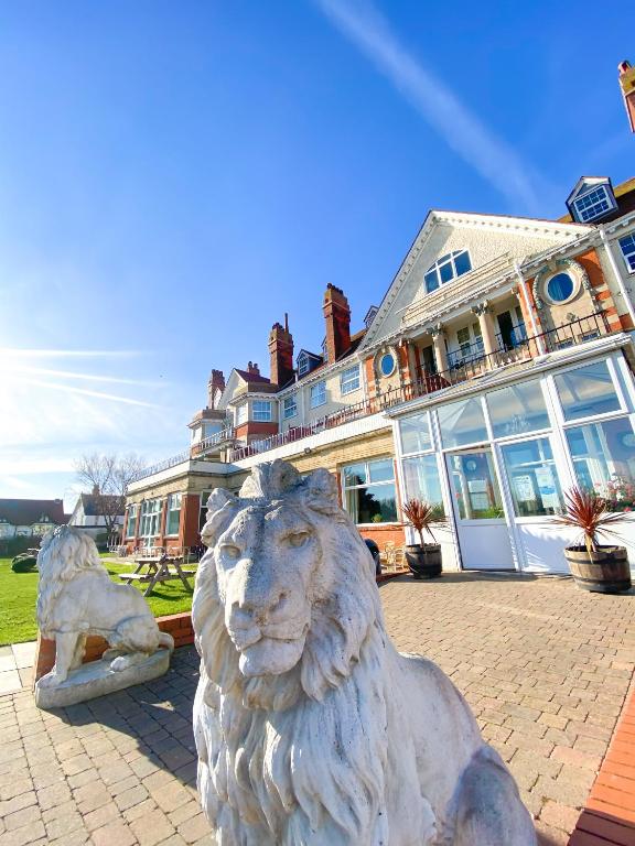 The Royal Hotel photo