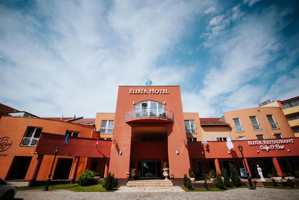 Elixir Medical Wellness Hotel — Hotel in Morahalom