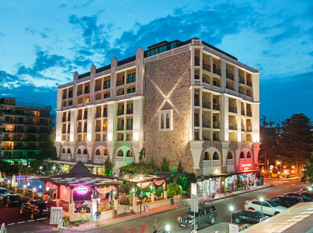 Babylon Hotel - Free Parking — Hotel in Nessebar