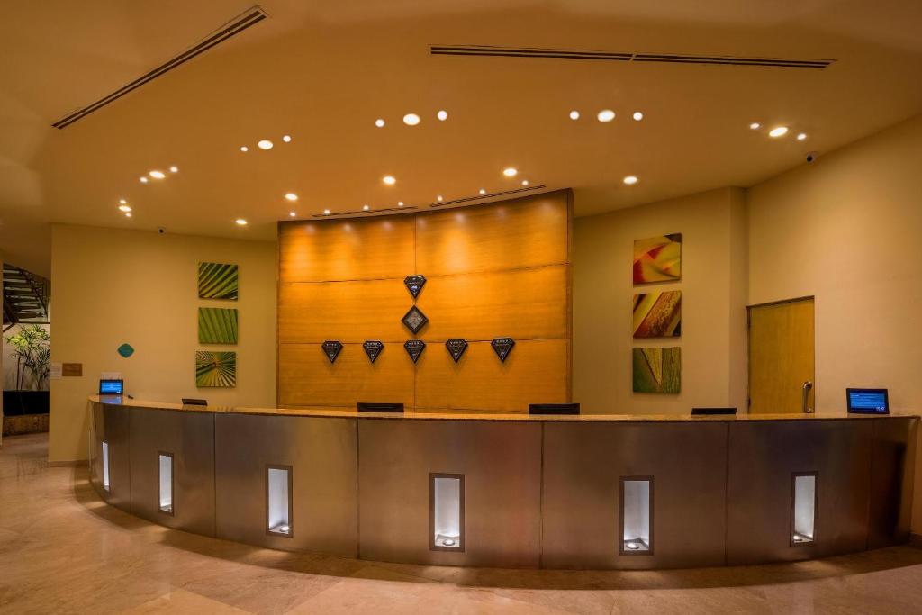 Beach Palace - All Inclusive Photo 2