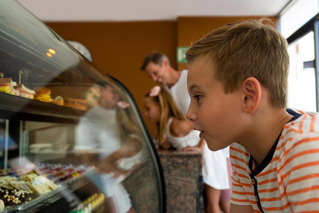 Beach Palace - All Inclusive Photo 13