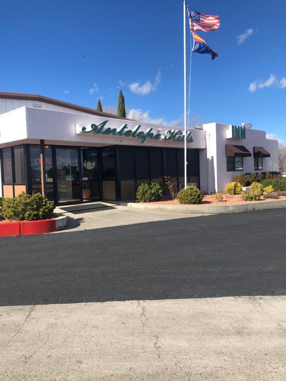 Antelope Hills Inn photo