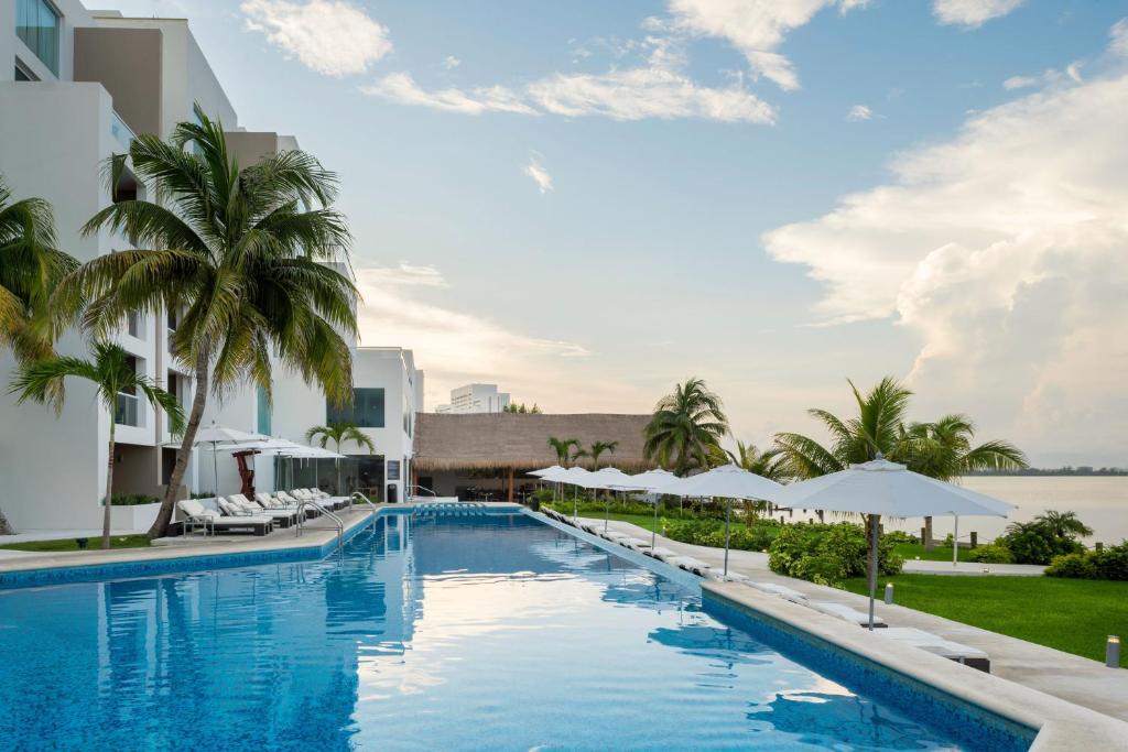 Real Inn Cancún - 5