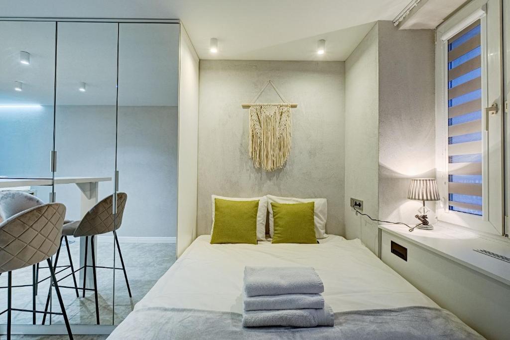 Lobby 55 - AC and Smart TV — Hotel in Warsaw