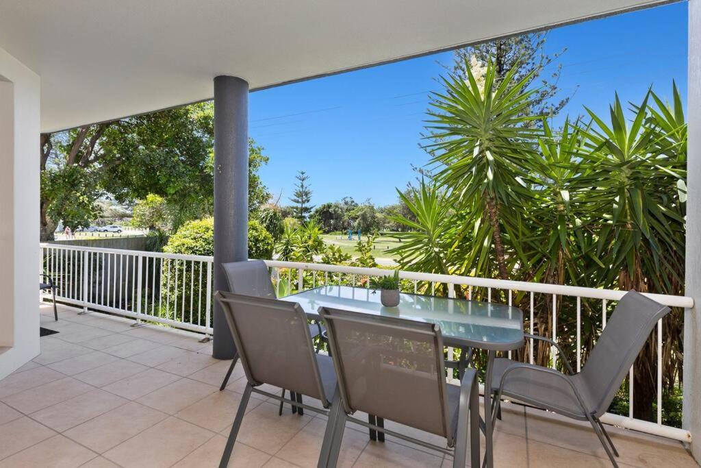 2Bed Beachfront Apartment - Holiday Management — Hotel in Kingscliff