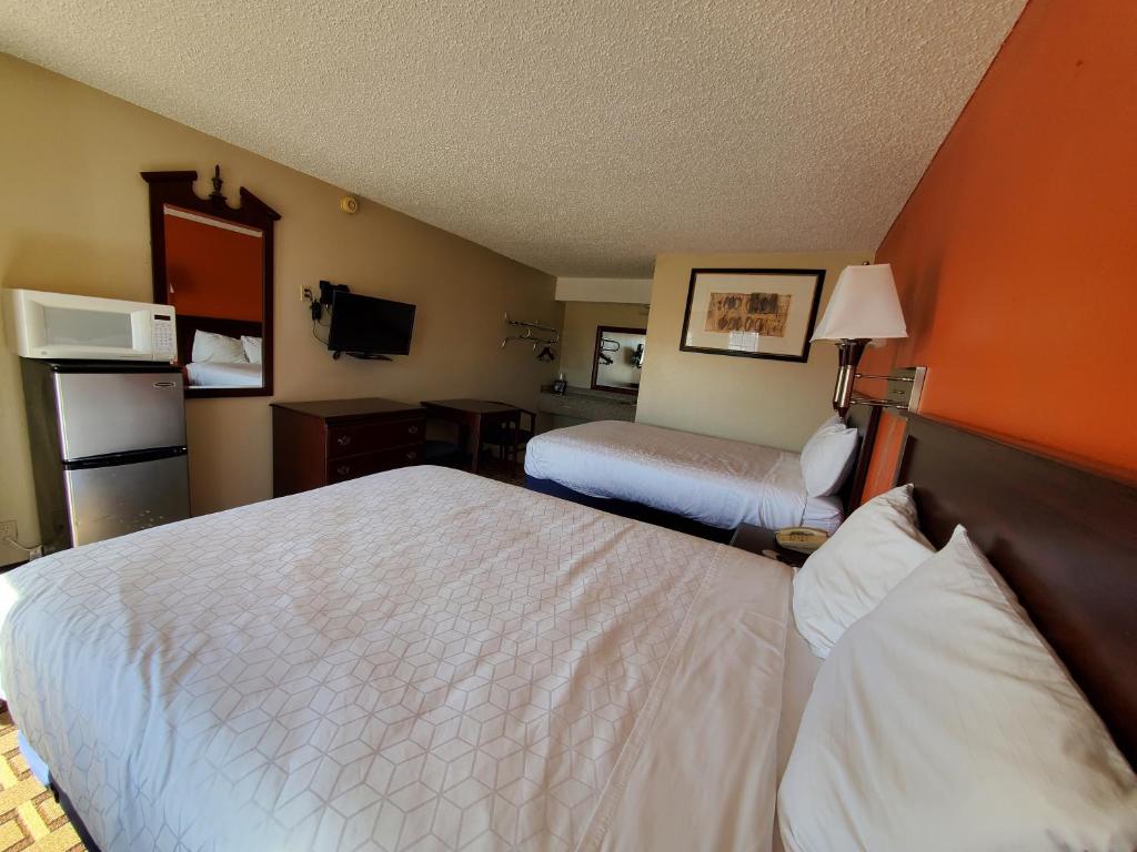 Relax Inn Henryetta photo