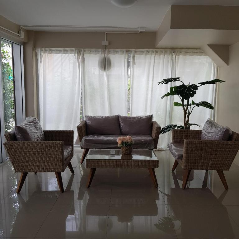 Check-in Hostel @ Donmuang Airport
