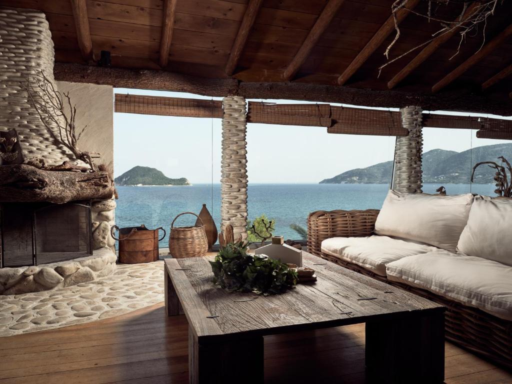 Gloria Maris Hotel Suites and Villa - Room image