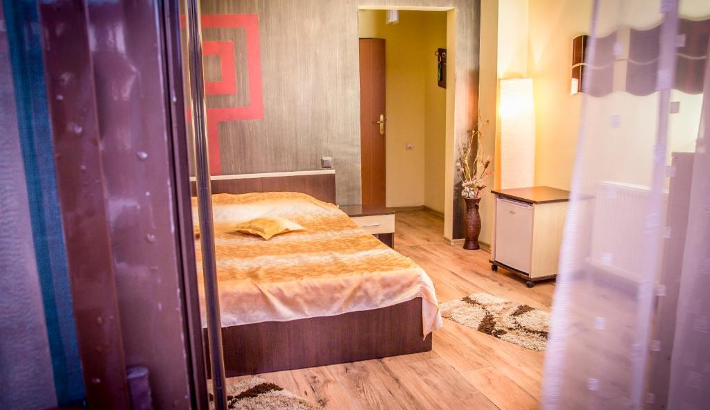 Hotel EOS photo