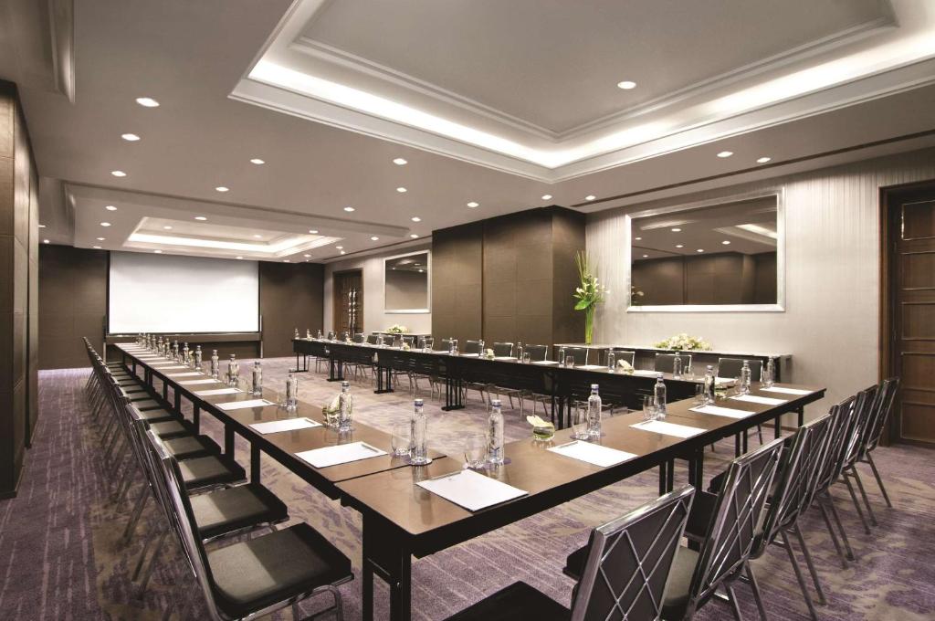 Highly rated by business travelers