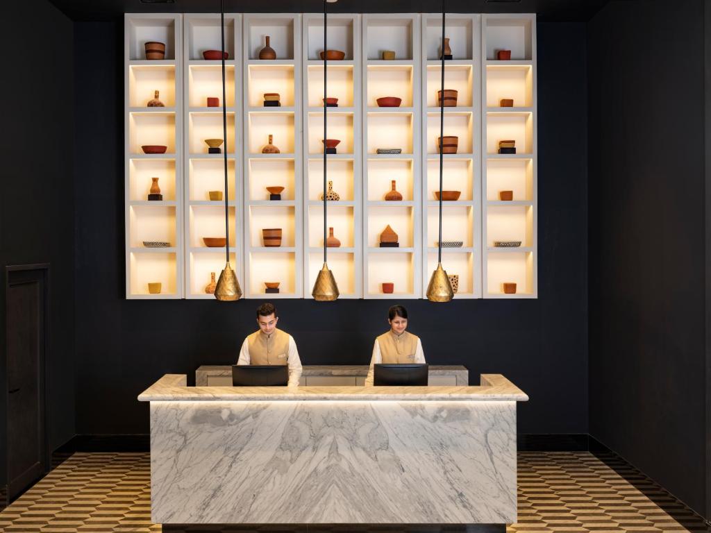 1. 웰컴호텔 바이 ..