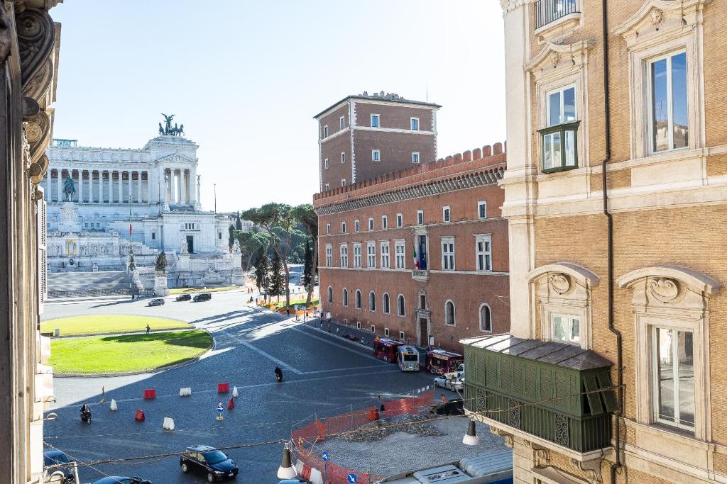 Amazing Piazza Venezia Suites - 4