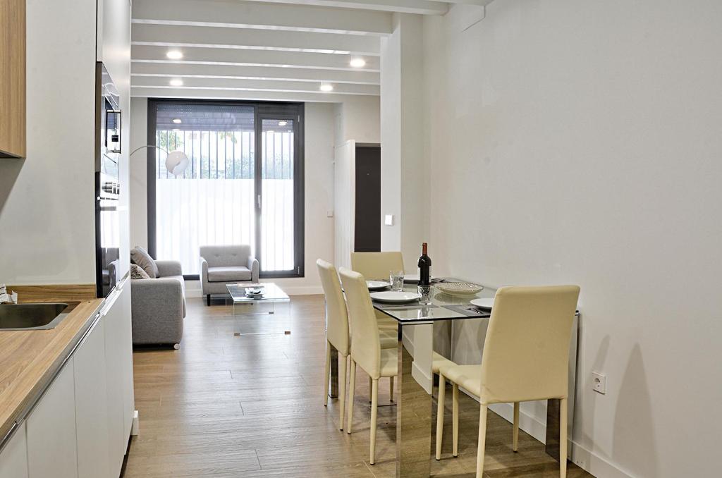 Apartamento de dos dormitorios en Triana - 2