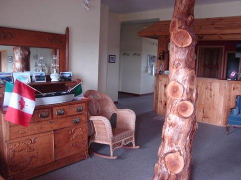 Wildberry Country Lodge B&B photo
