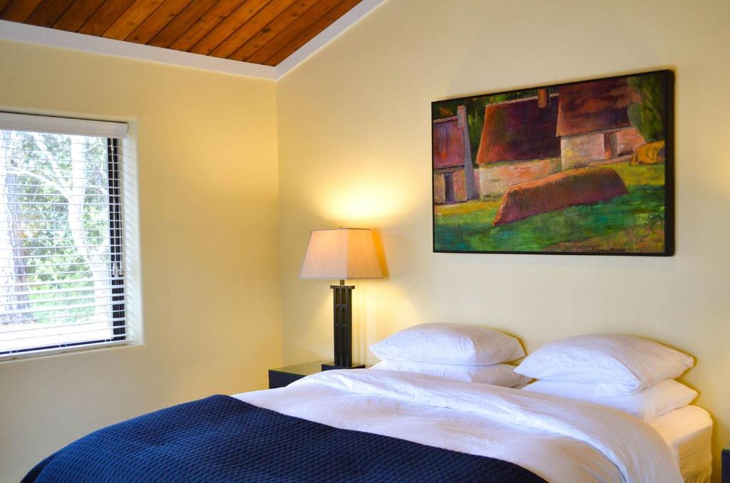 Indian Creek Inn photo