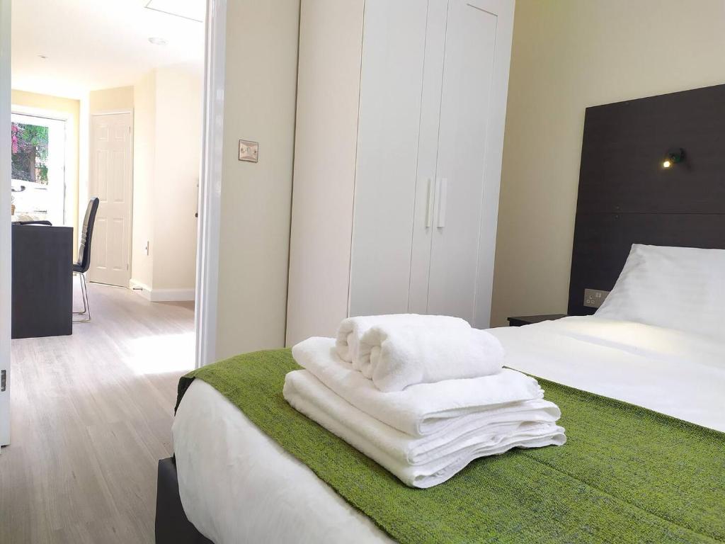 The Beech Flat - Self contained one bedroom flat with parking, Oxford