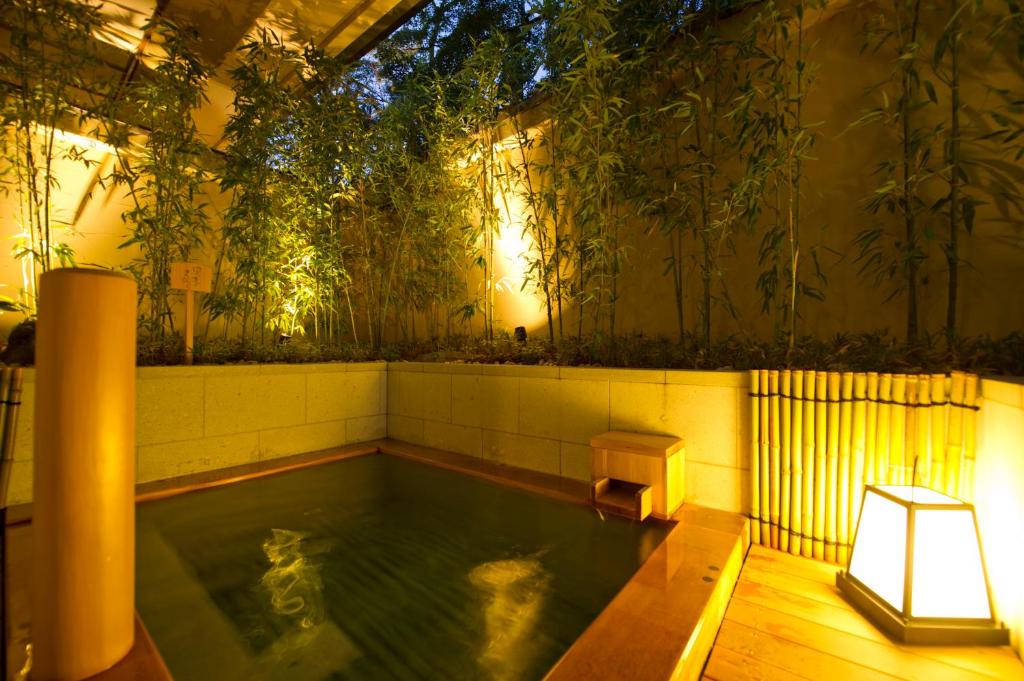 Open air bath