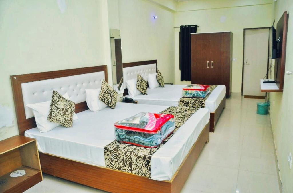 Awesome Home Stay — Hotel in Agra